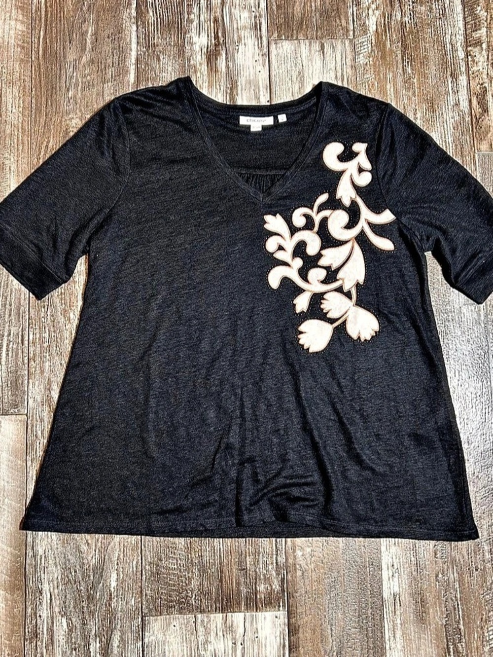 Chico's Floral Short Sleeve Top in Black & Pink Size Medium